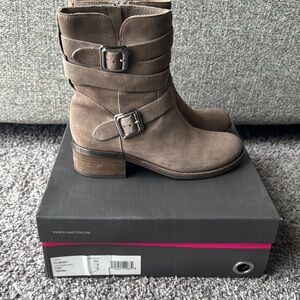 Vince Camuto Brown Ankle Boots Slouchy Design